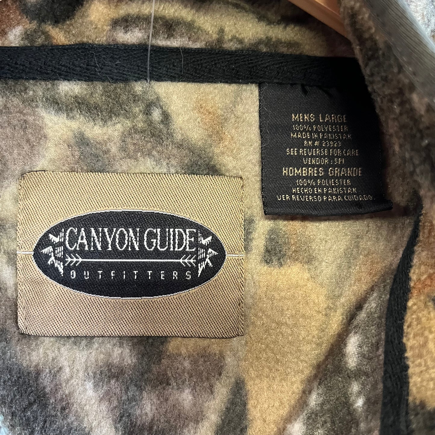 Vintage 00’s Camo Fleece Vest- Sz Lg