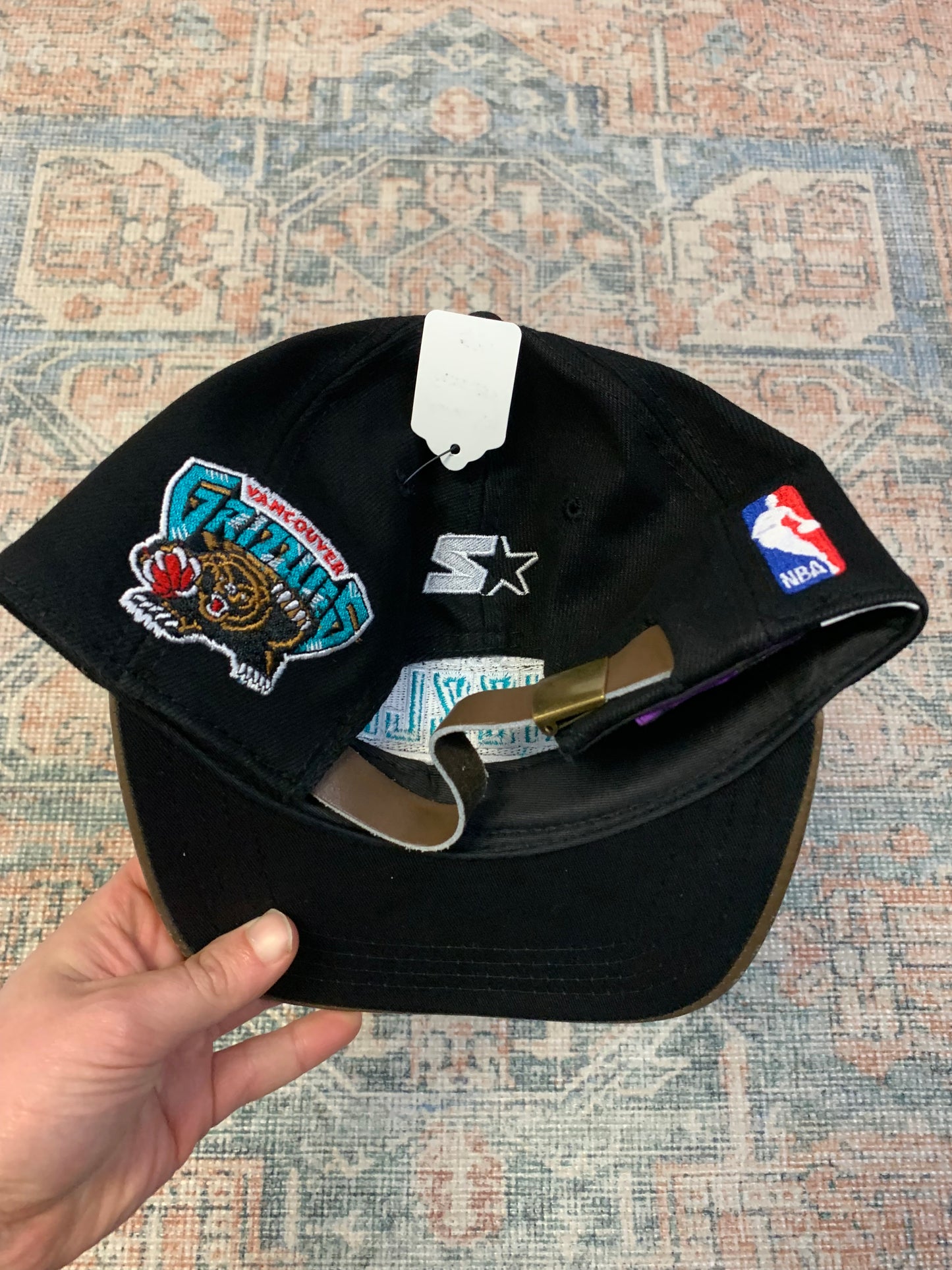 Vintage 90’s Starter x Vancouver Grizzlies Hat