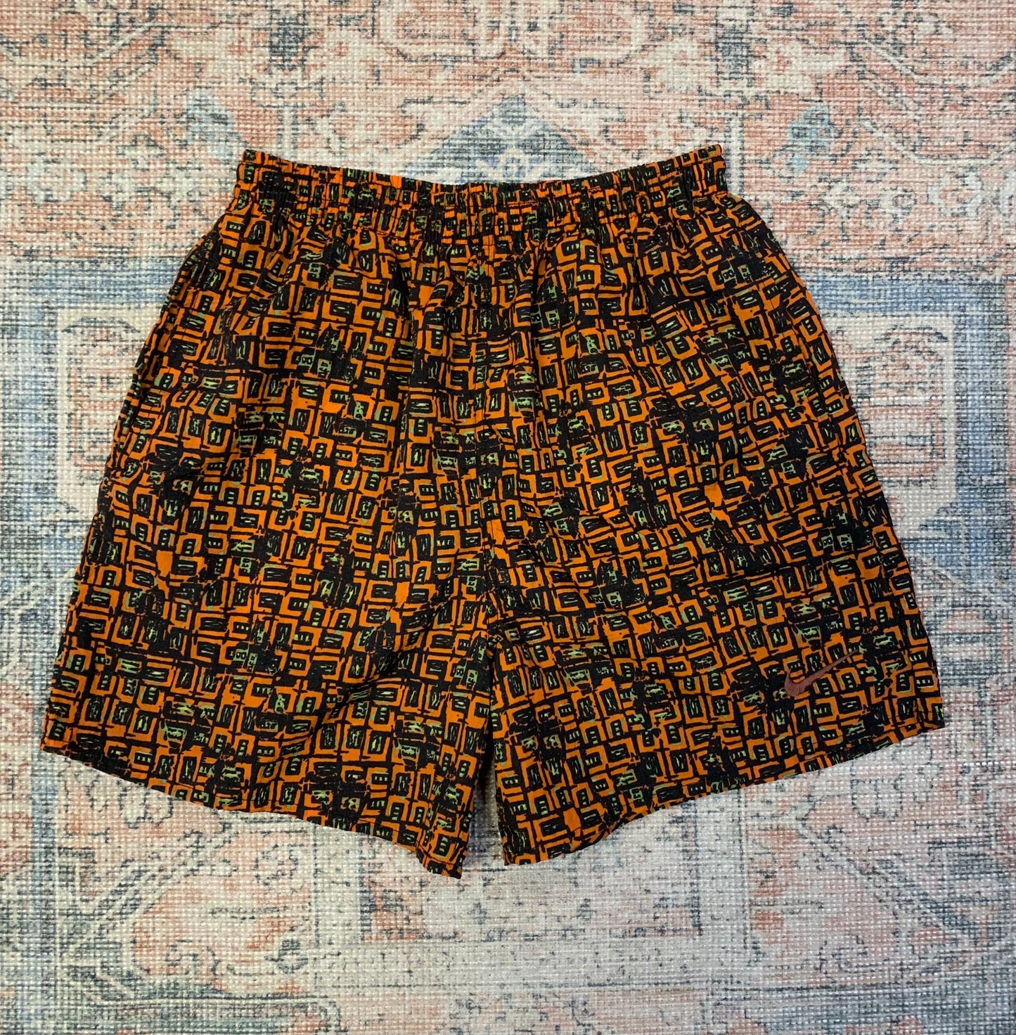 Vintage 90’s Nike Shorts - Sz Med