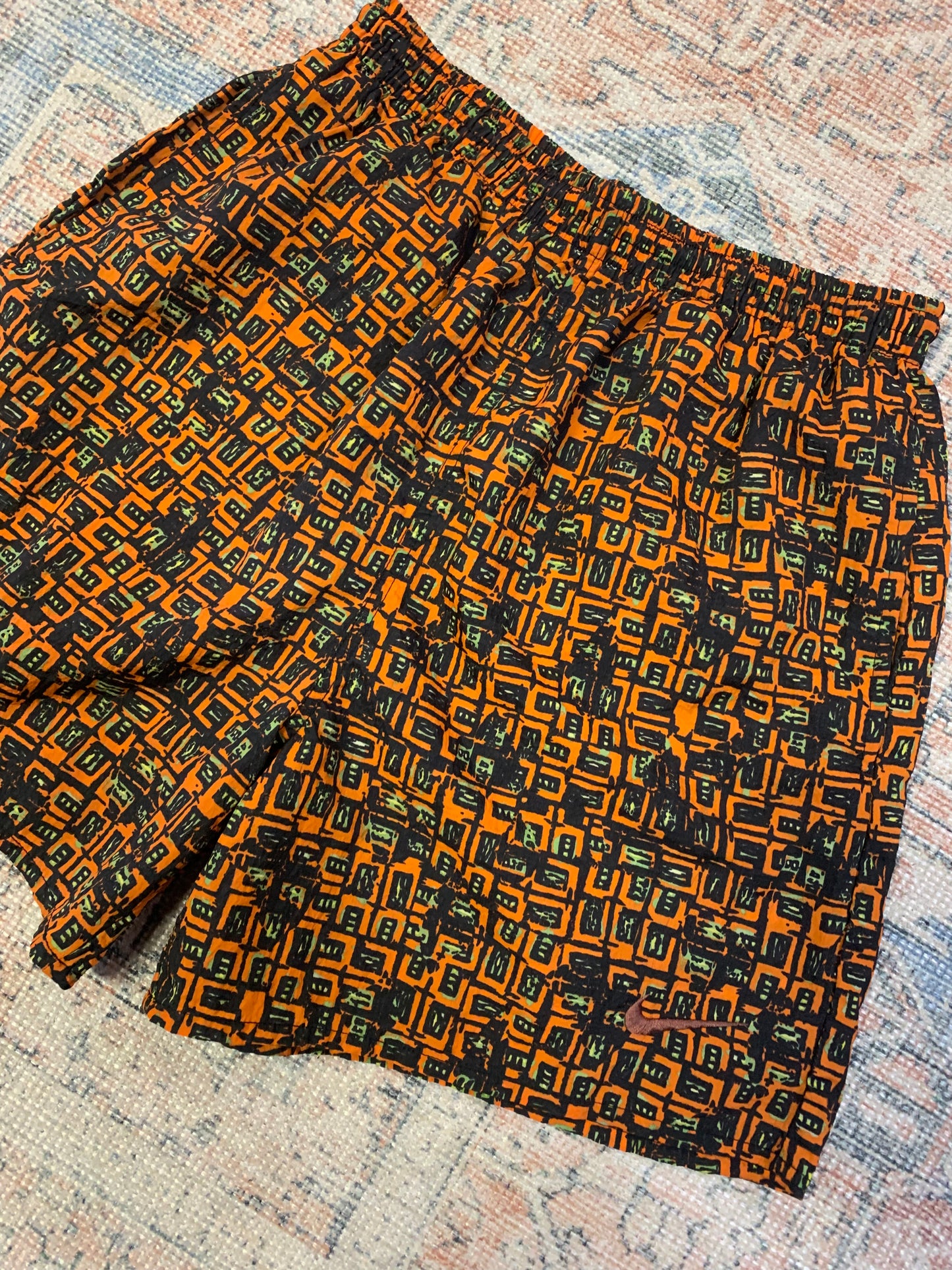 Vintage 90’s Nike Shorts - Sz Med