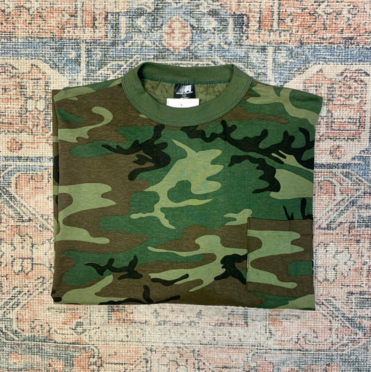 Unworn Vintage 80’s LS Camo Tee- Sz Lg