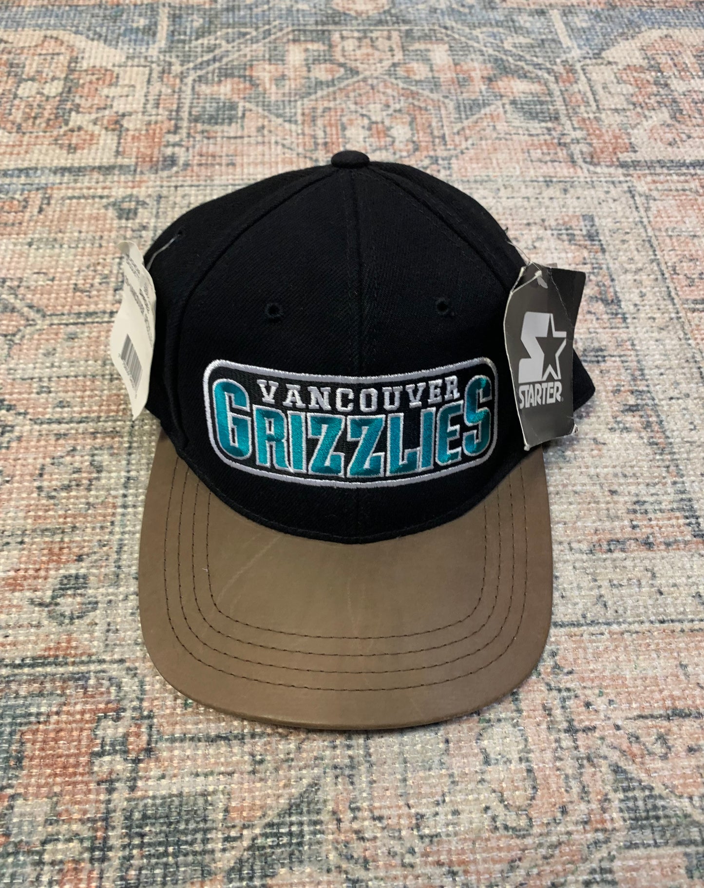 Vintage 90’s Starter x Vancouver Grizzlies Hat