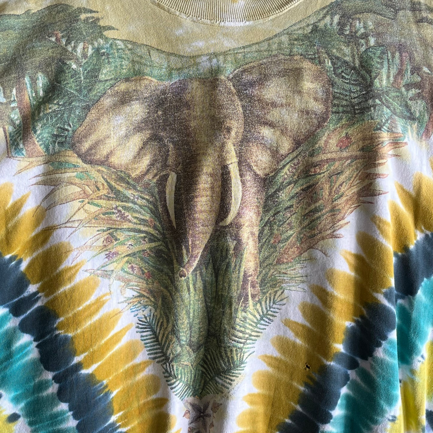 Vintage 90’s Liquid Blue Brand All Over Print Nature Tee- Sz Lg