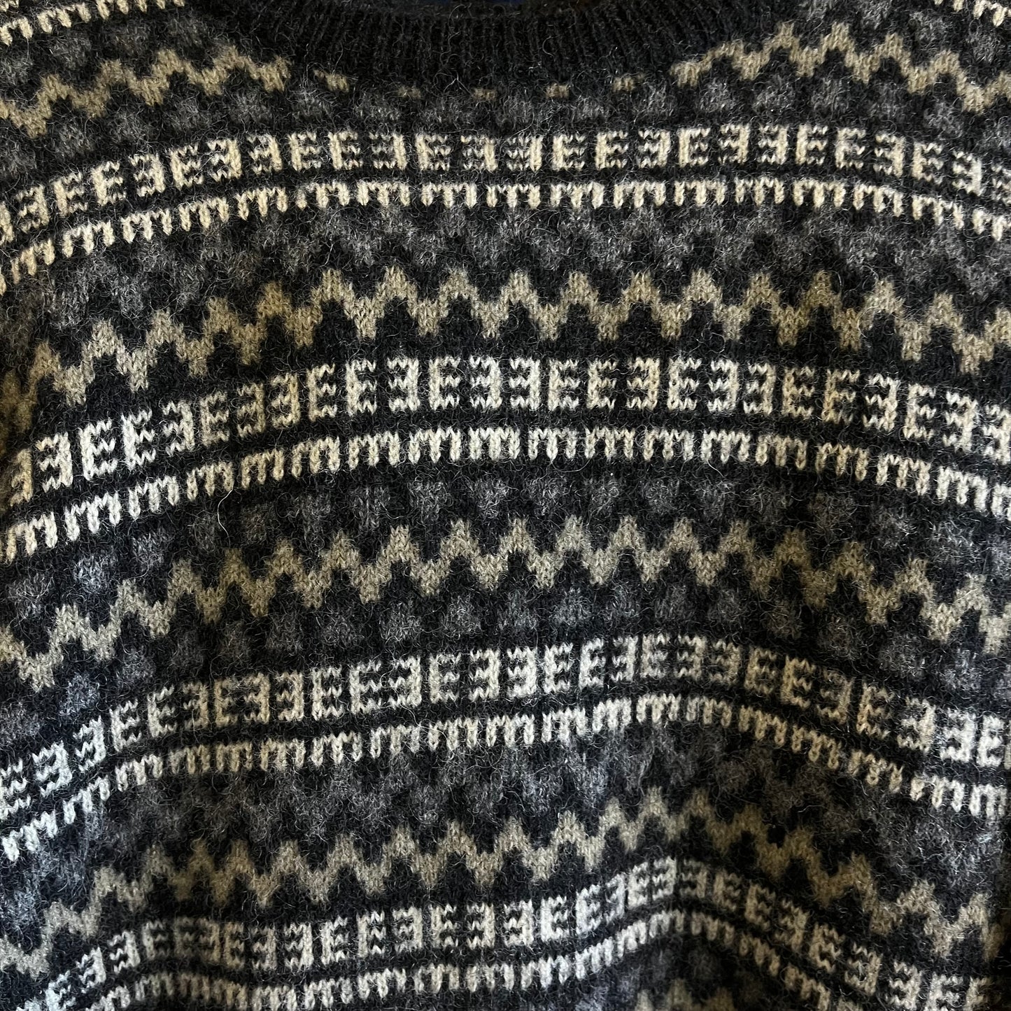 Vintage 80s/90s Patterned Wool Sweater- Sz XL