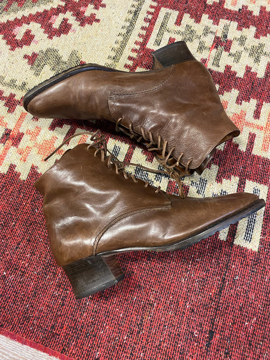 Vintage Designer Italian Made Leather Ankle Boots- Sz 7.5 W