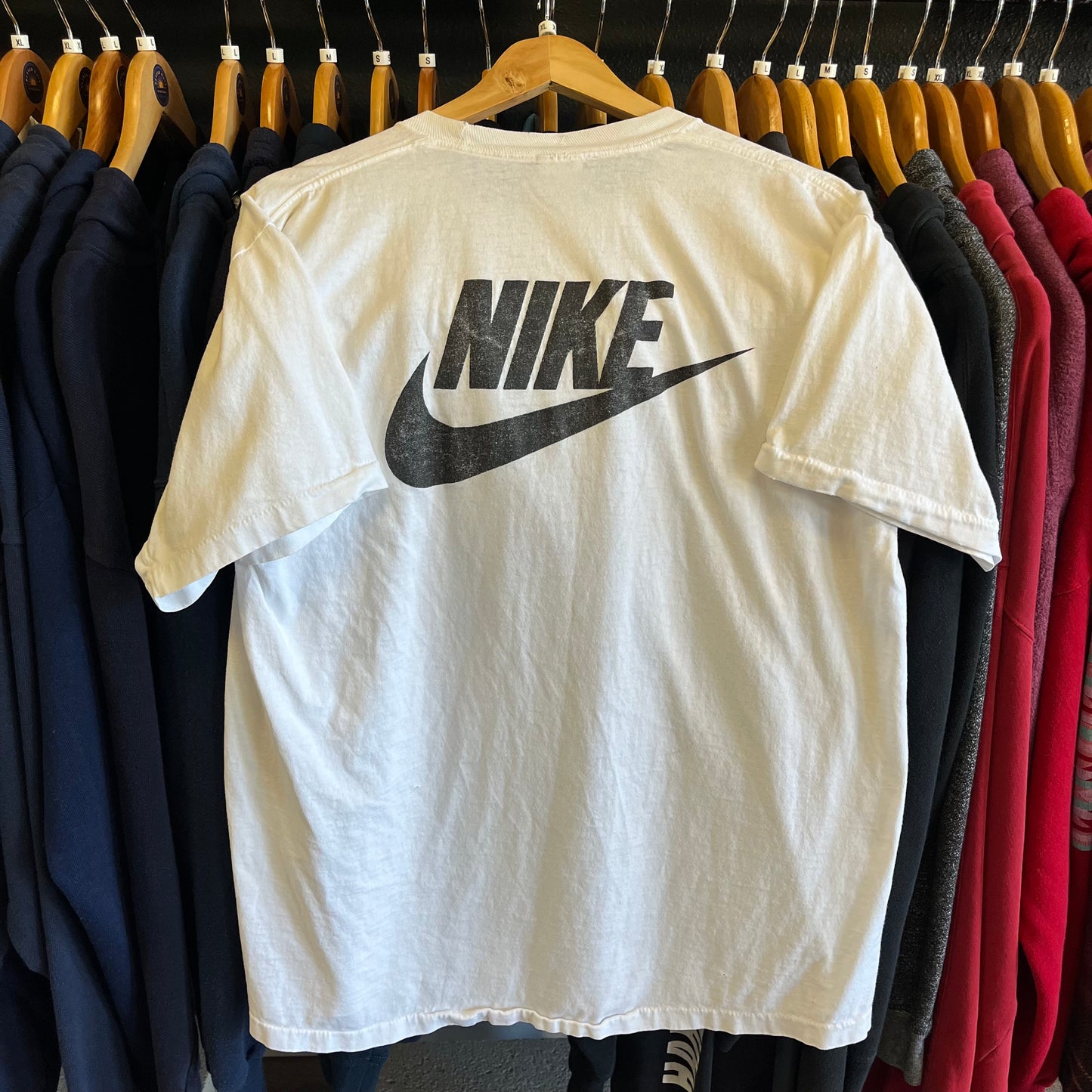 Lightly Distressed Vintage 80s/90s Nike x Linfield College Basketball Tee- Sz XL