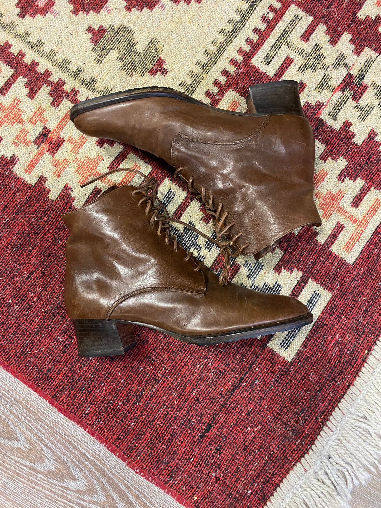 Vintage Designer Italian Made Leather Ankle Boots- Sz 7.5 W