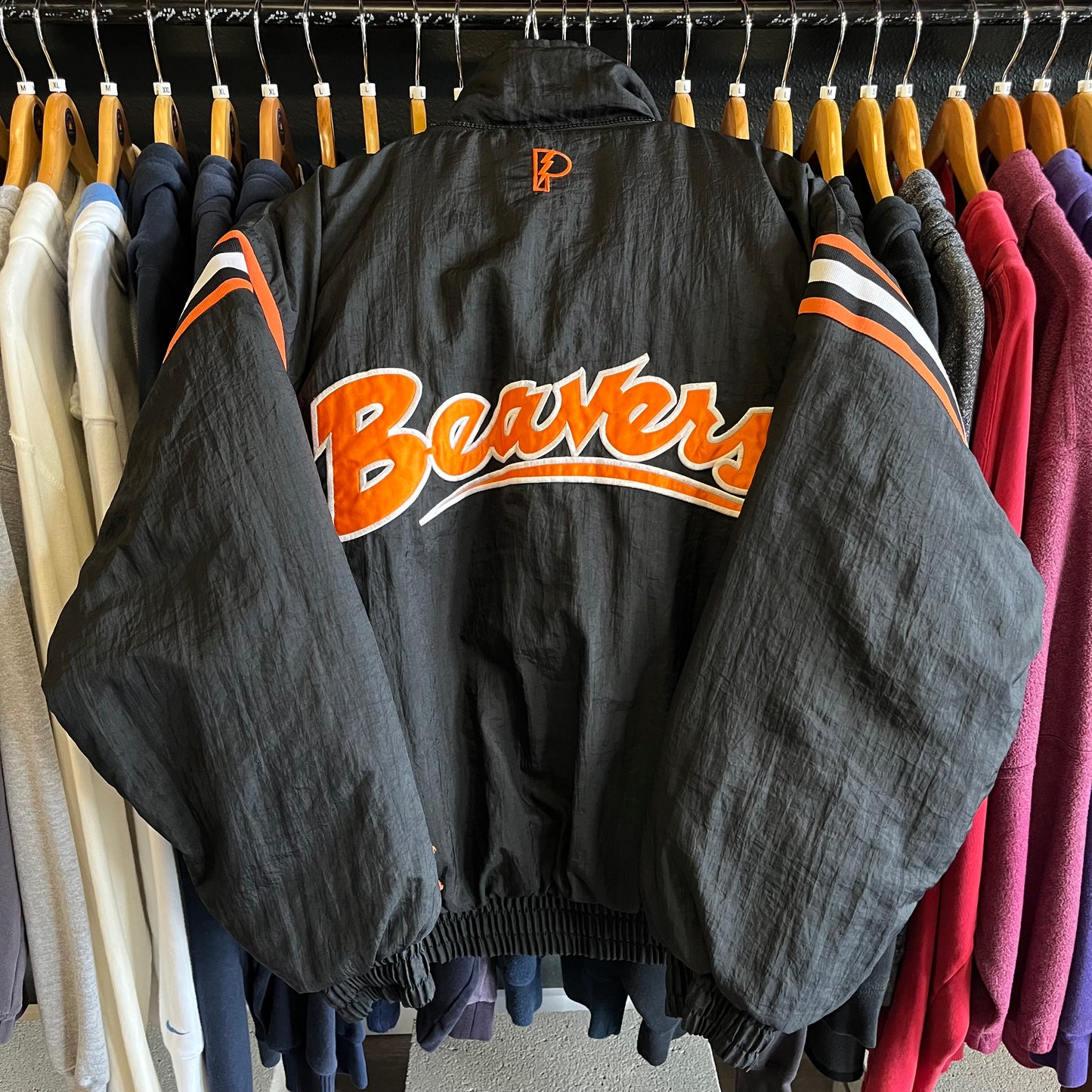 Rare Vintage 90’s Oregon State Pro Player Puffer Jacket- Sz Med/Lg
