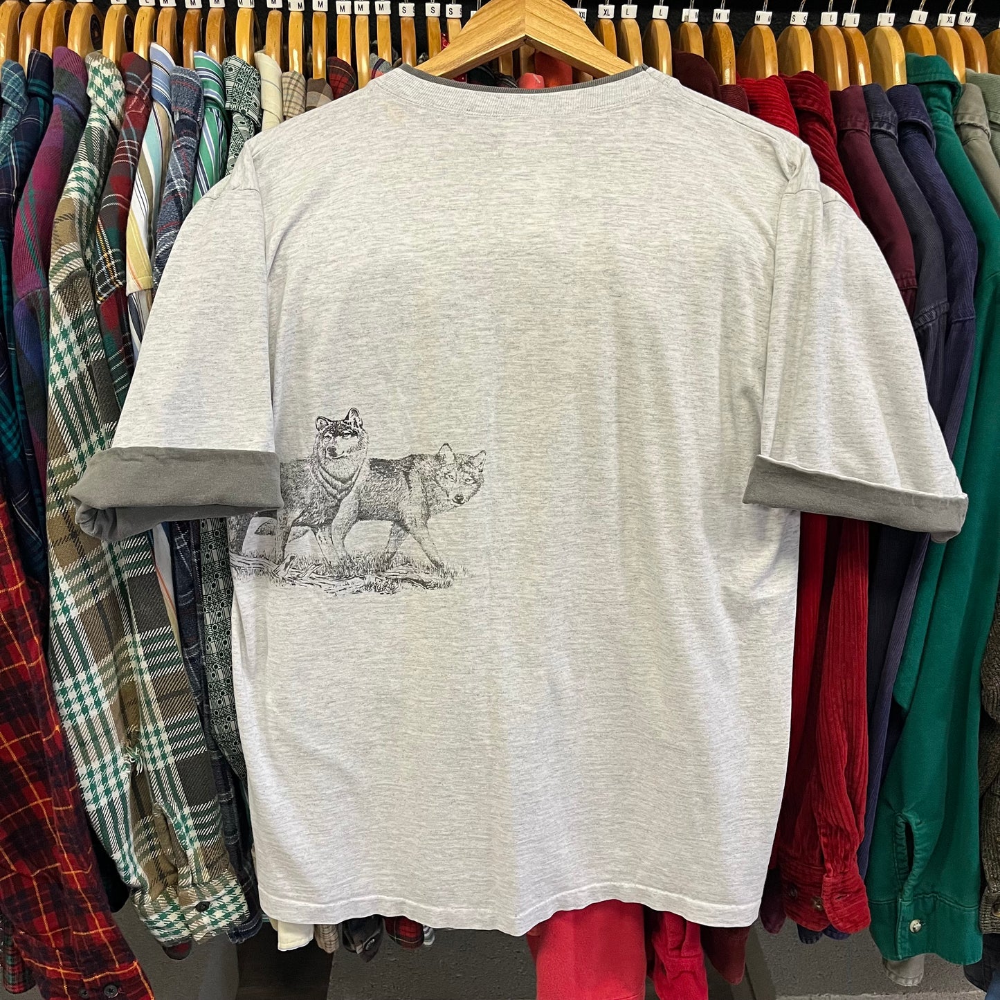 Vintage 90’s Roll Up Sleeve Graphic Wolf Tee- Sz Lg