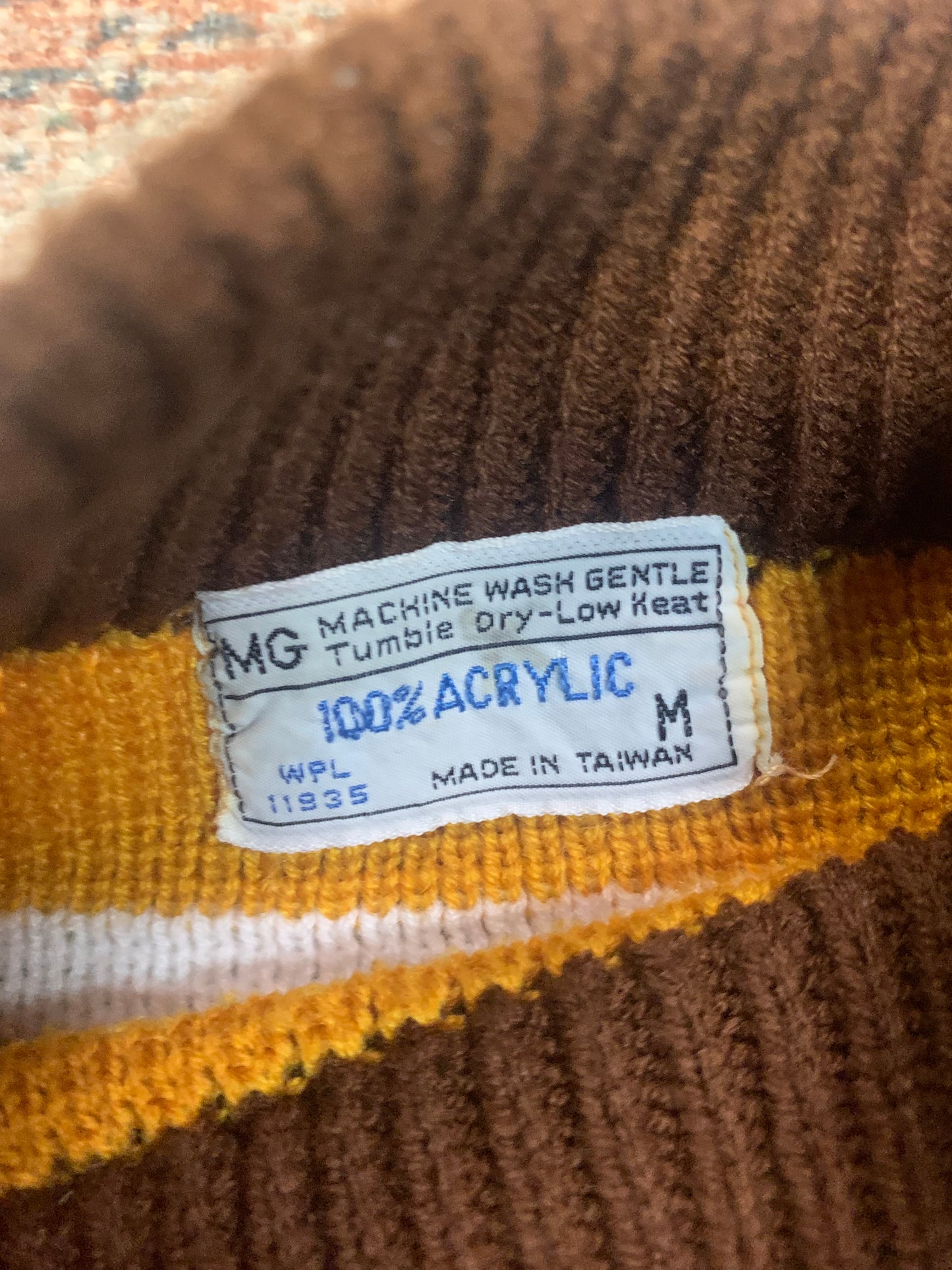 Vintage 1970’s Sweater- Sz Med