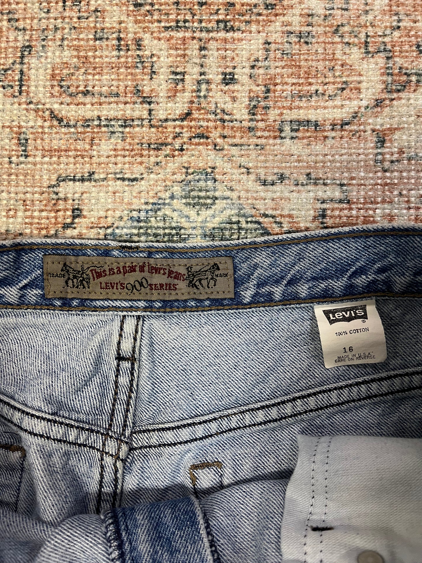 Vintage USA Made Levis Mom Jeans- 33x30